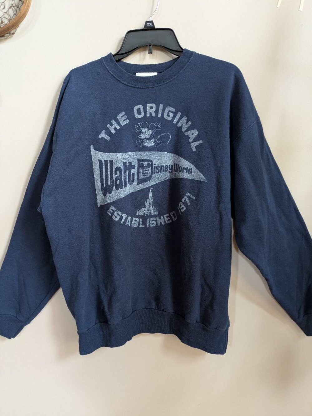 vintage disney parks authentic wait world sweatshirt navy blue size L #387